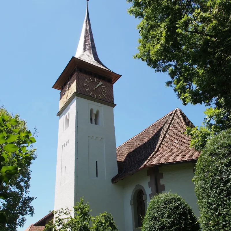 Kirche Ostseite gross (Foto: Bernhard Zahnd)