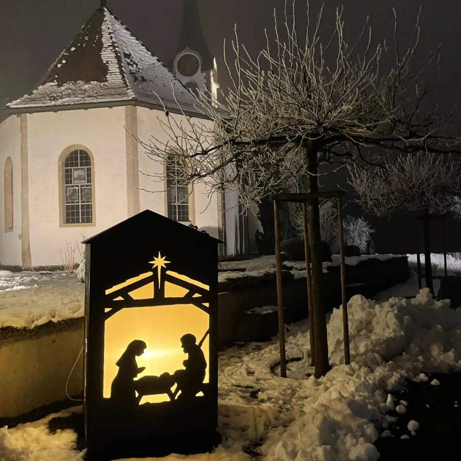 Laterne Kirche (Foto: Silvia ab&auml;r)