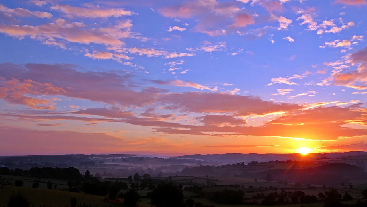 Fastengebet 2023 (Foto: sunrise-g45f3a49a6_1920 Myriams-Fotos, pixabay) Fastengebet 2023 (Foto: sunrise-g45f3a49a6_1920 Myriams-Fotos, pixabay)