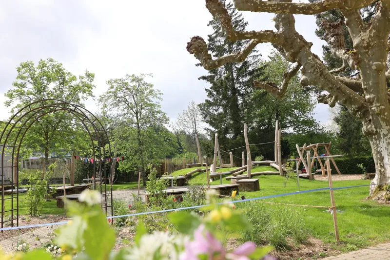 25.04 Bild Spielplatz neu (Foto: Cornelia Rychen) 25.04 Bild Spielplatz neu (Foto: Cornelia Rychen)